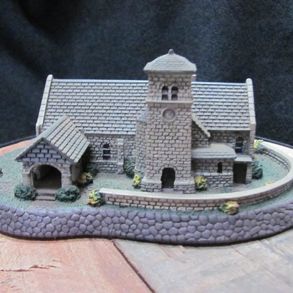 Rockwell's Hometown Collection "The Grey Stone Church" Sculpture - Picture 1 of 8